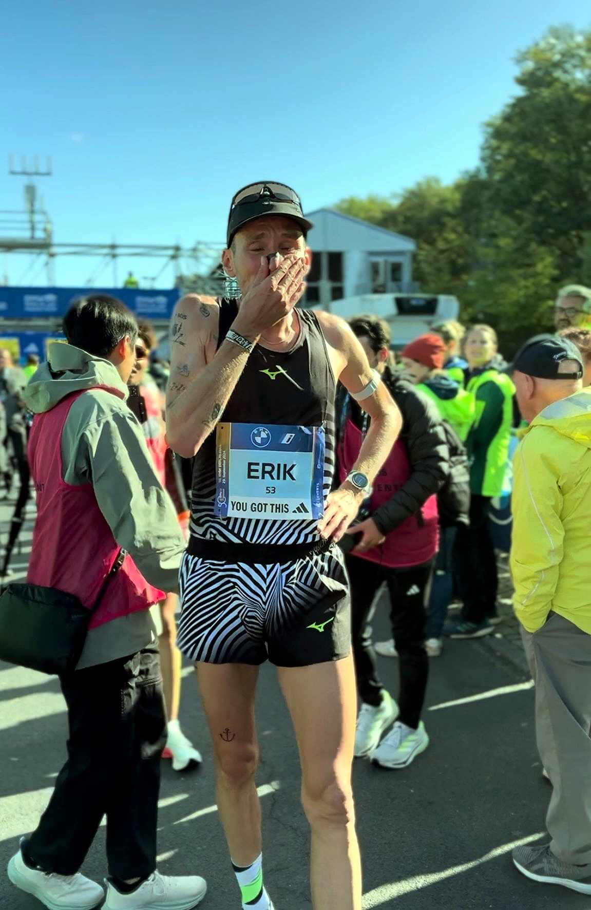 nach dem Zieleinlauf überkamen Erik Hille die Emotionen
